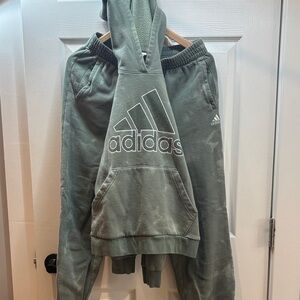 Adidas Green Sweat Set with Logo